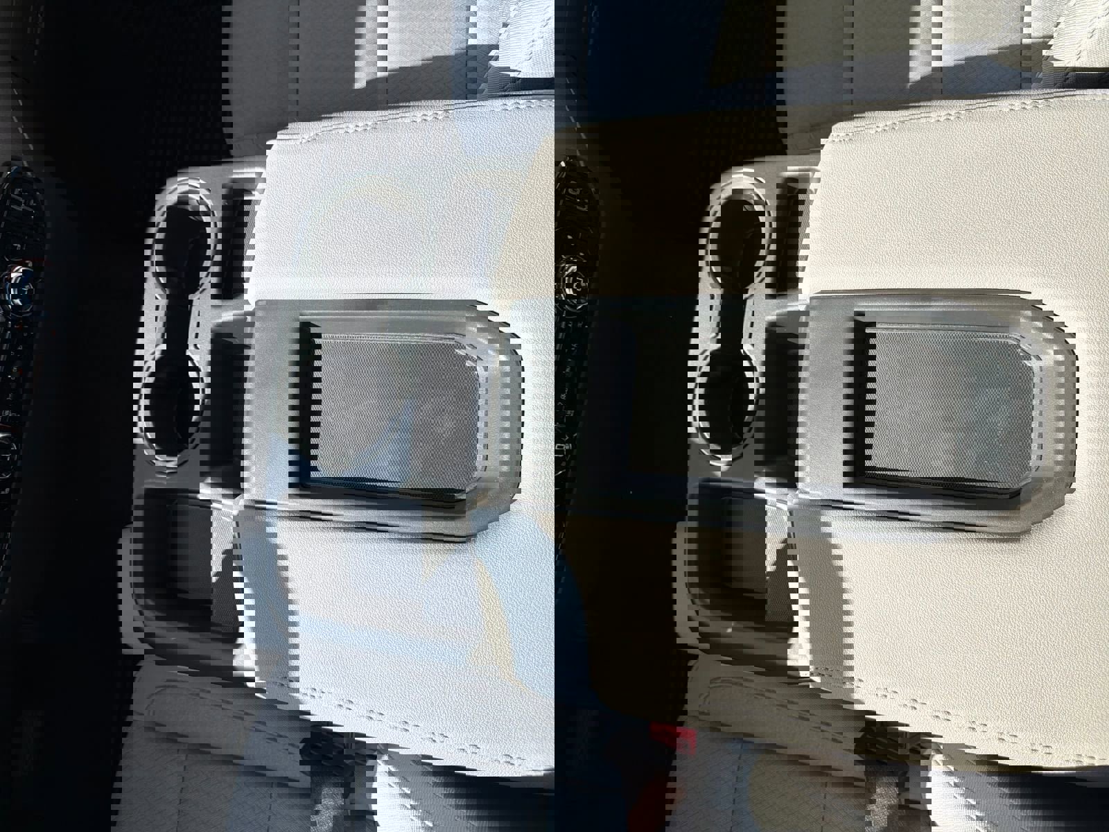 New 2026 GMC Sierra 1500 SLE image 29