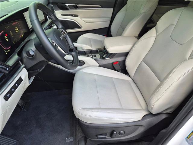 Used 2023 Kia Telluride S FWD image 16