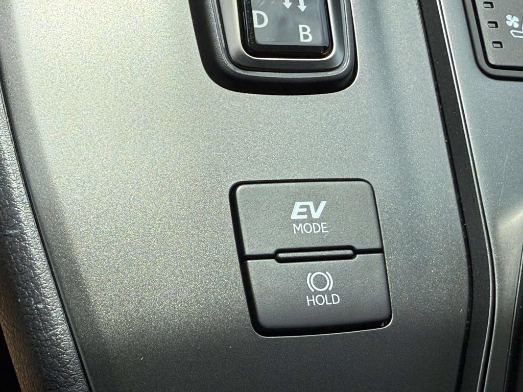 Used 2025 Lexus UX 300h AWD w/ Accessory Package (Z1) image 26