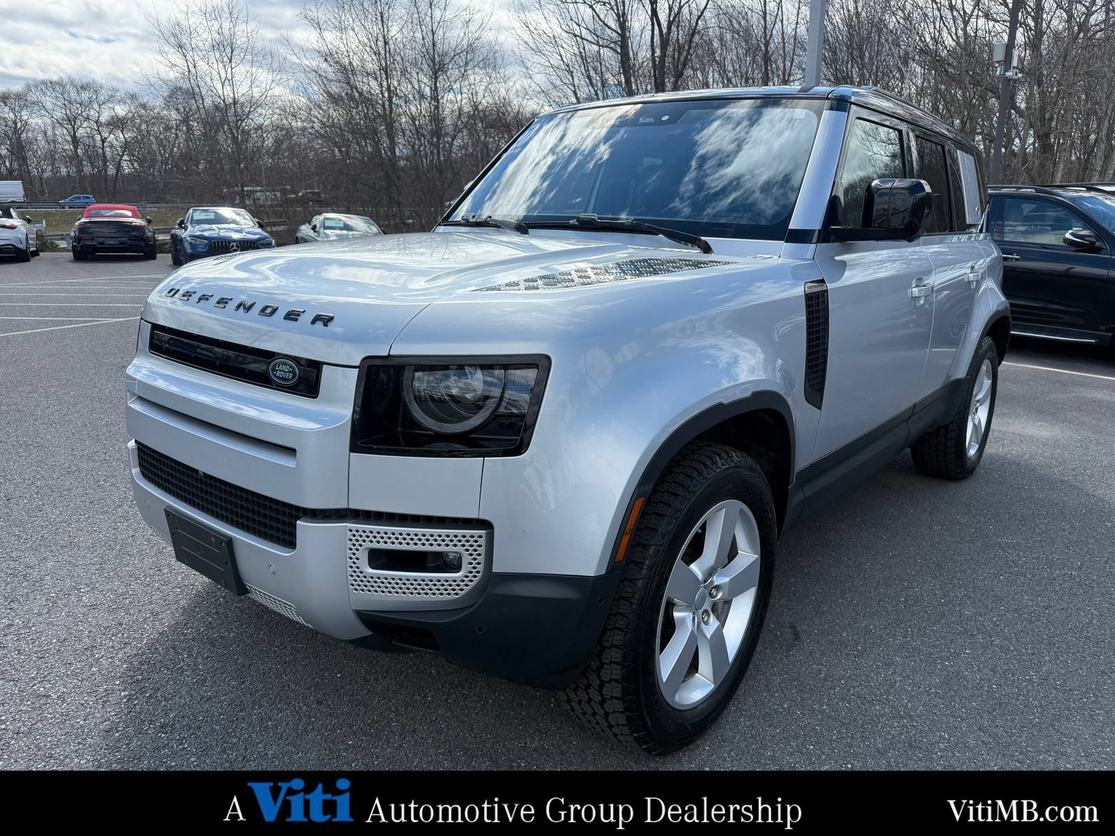 Used 2020 Land Rover Defender 110 First Edition AWD/4WD image 4