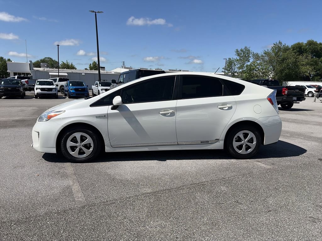Used 2015 Toyota Prius Four FWD image 4