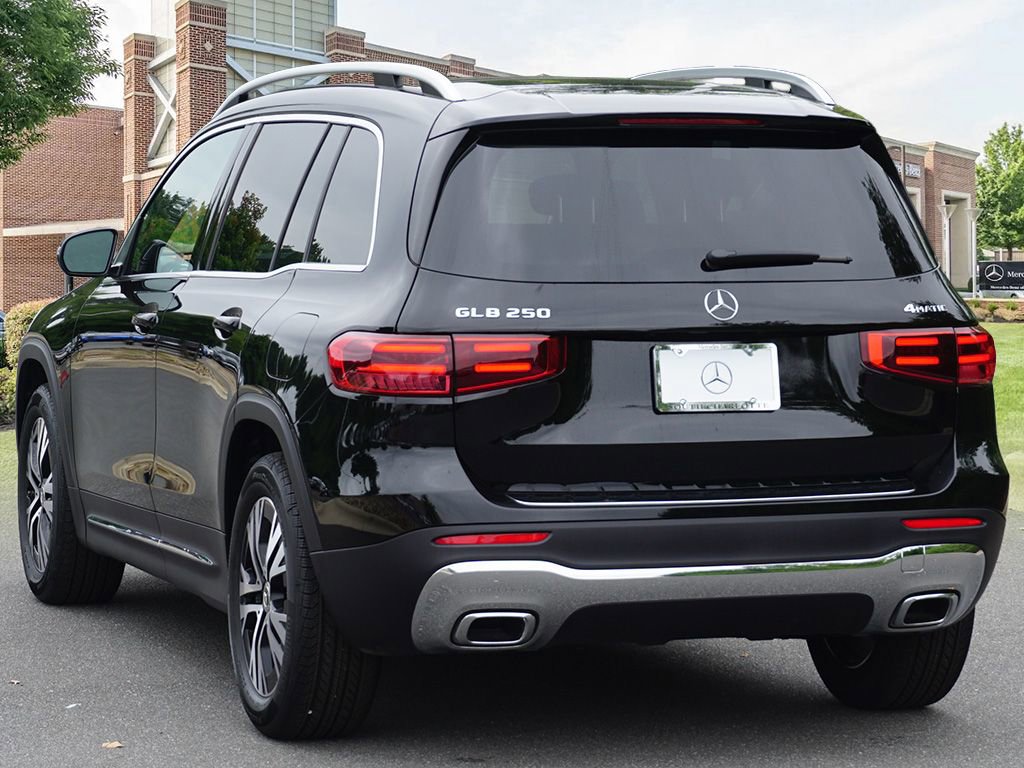 New 2025 Mercedes-Benz GLB 250 4MATIC image 7