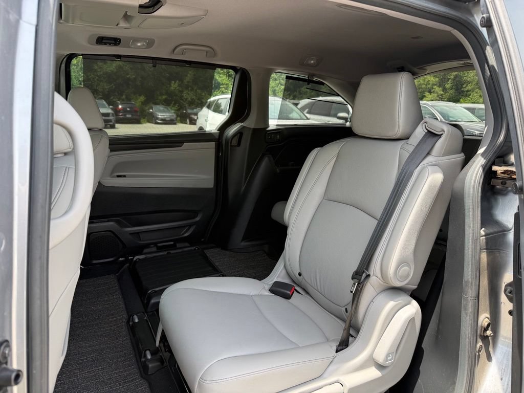 Used 2022 Honda Odyssey Touring image 12