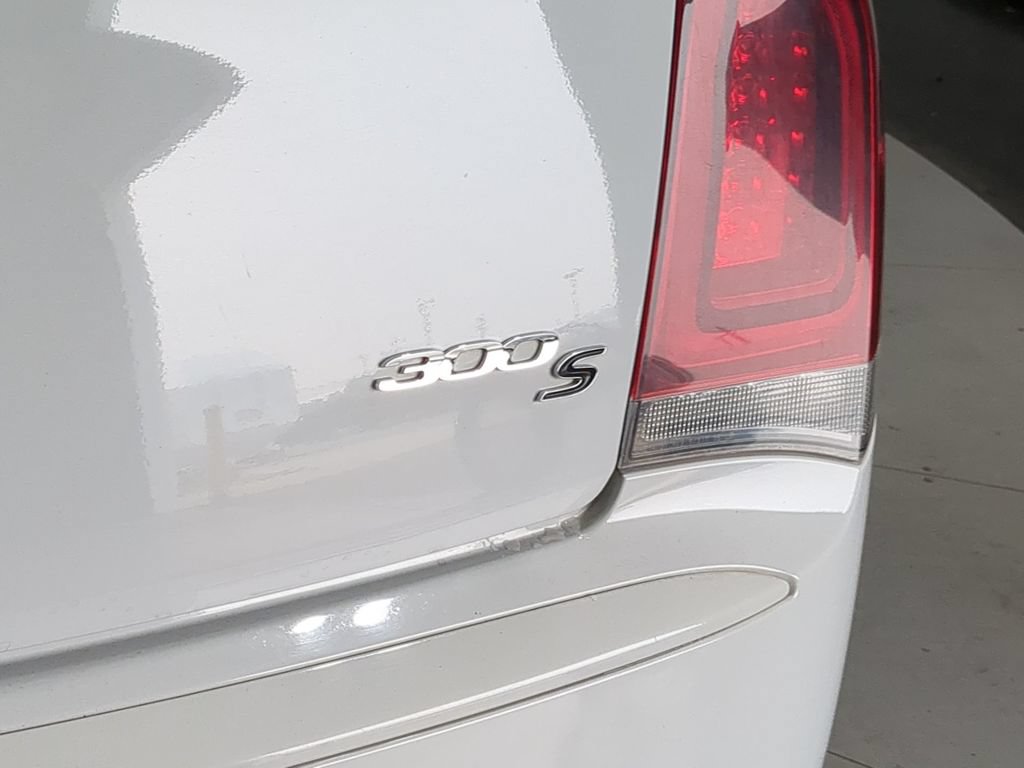 Used 2017 Chrysler 300 S AWD/4WD image 16