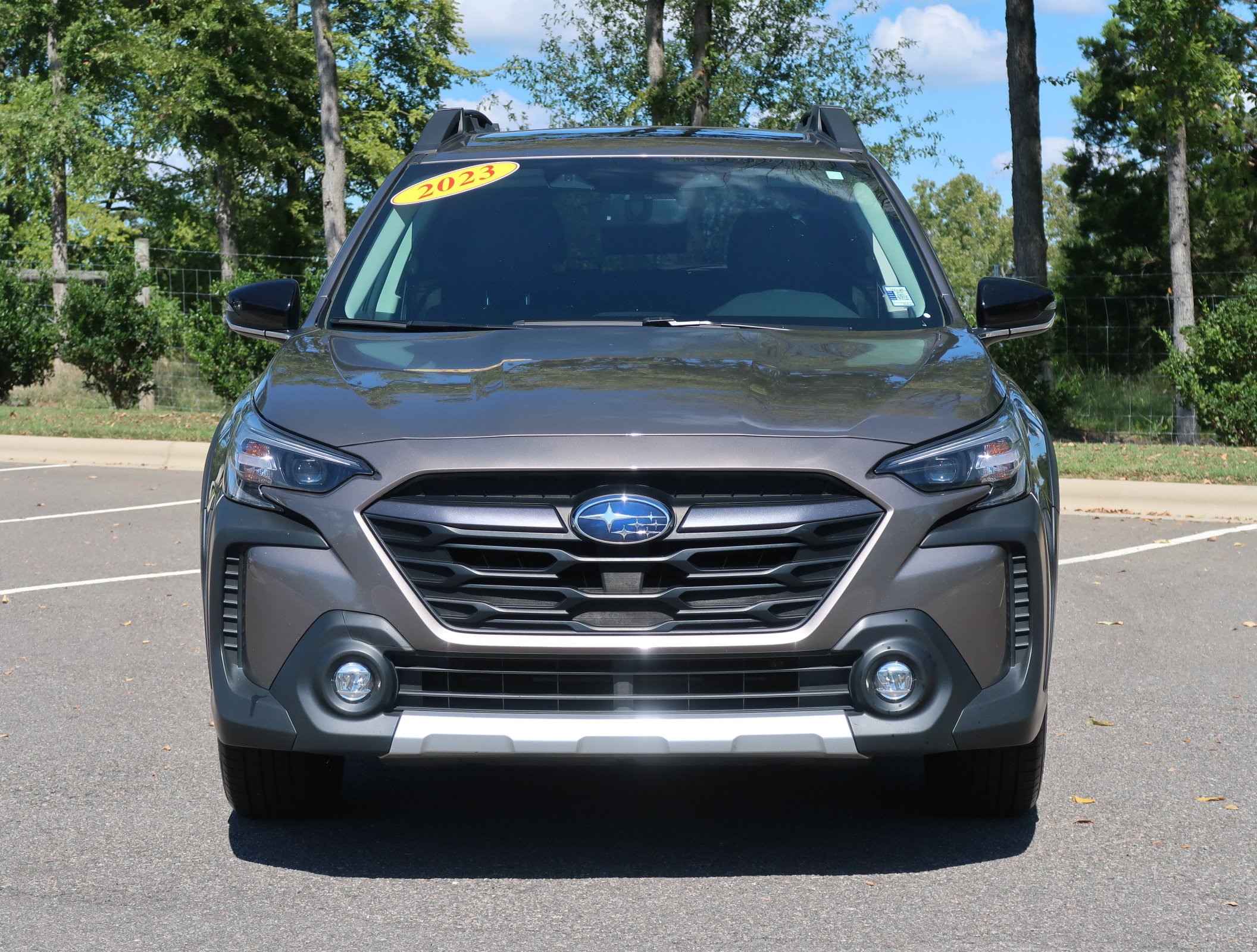 Used 2023 Subaru Outback Limited w/ Popular Package #2 AWD/4WD image 2