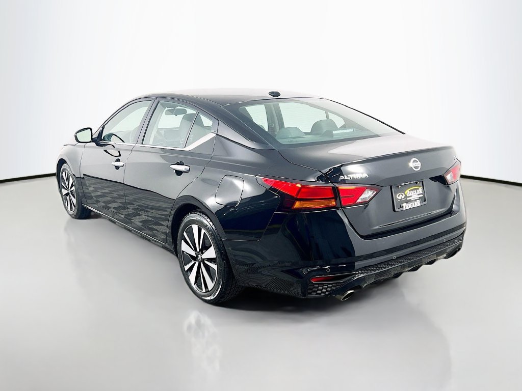 Used 2022 Nissan Altima 2.5 SV w/ SV Premium Package FWD image 5