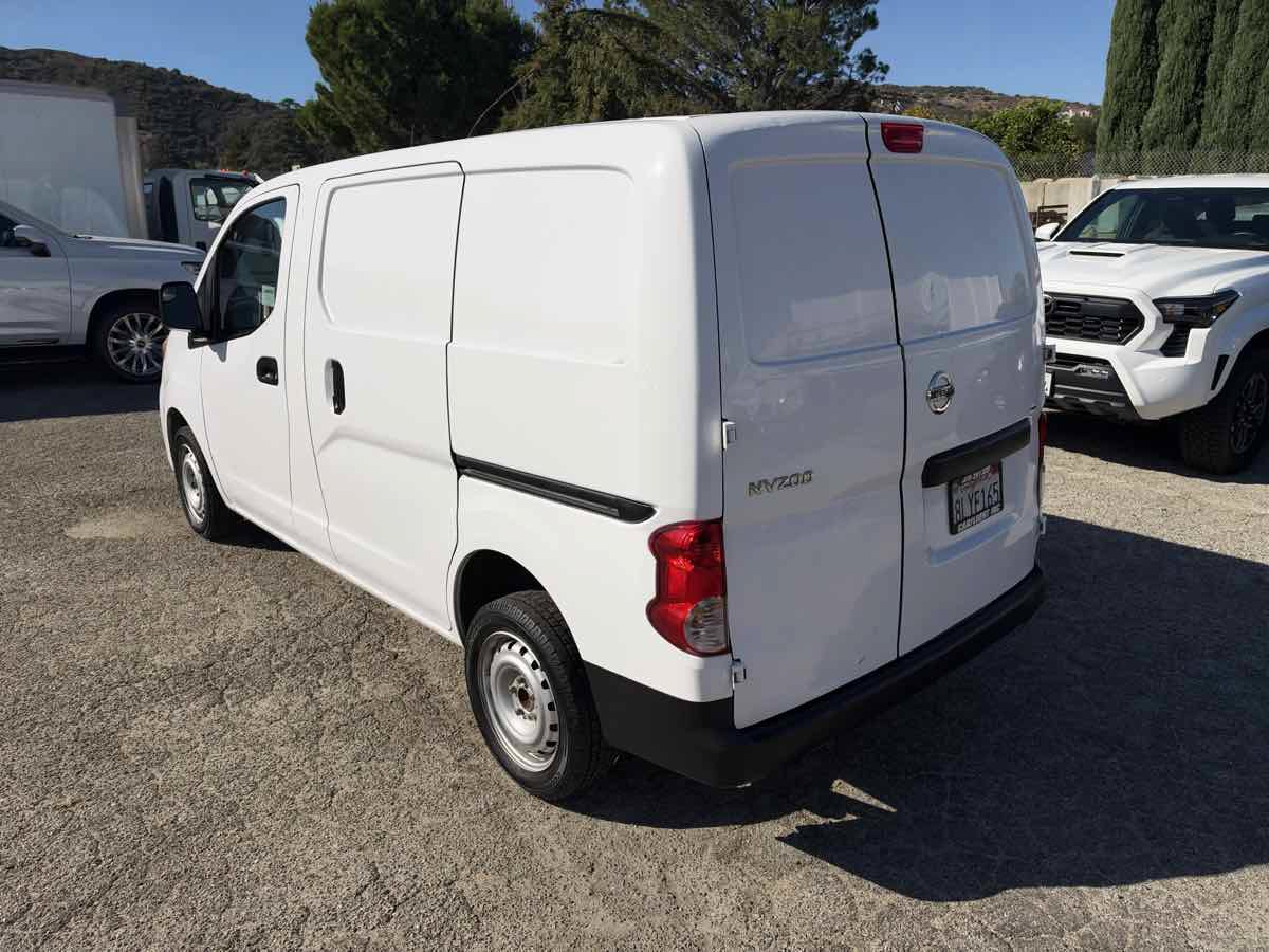 Used 2020 Nissan NV200 S FWD image 4