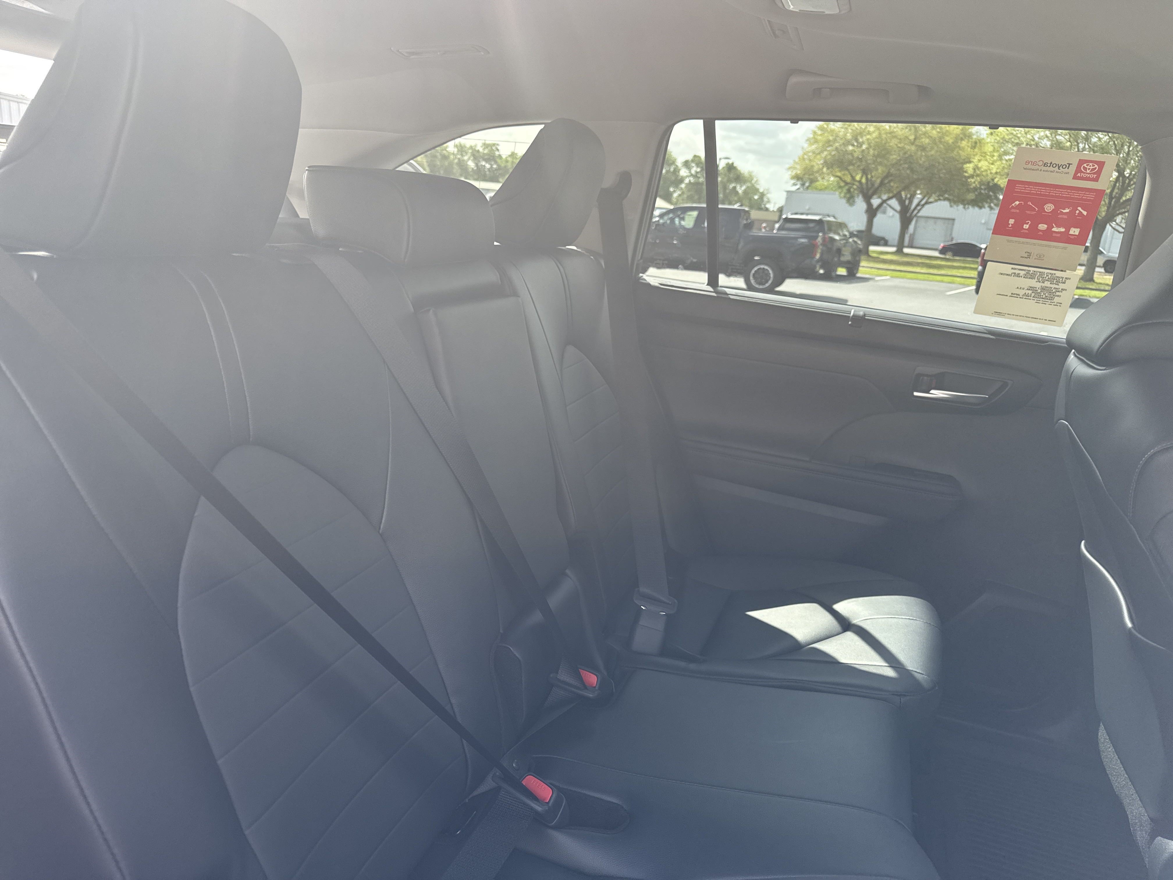 New 2025 Toyota Highlander XLE AWD/4WD image 29