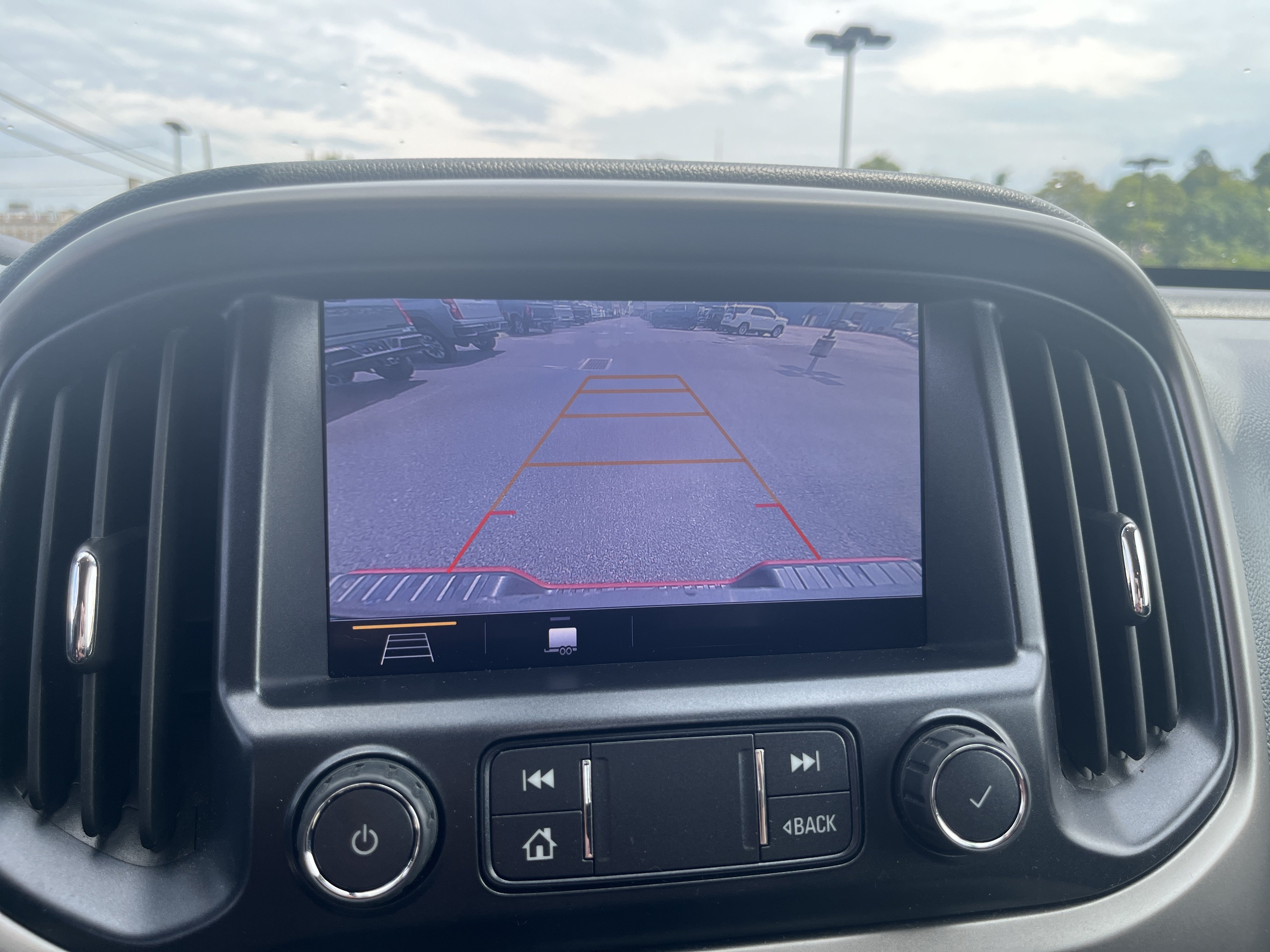 Used 2019 Chevrolet Colorado Z71 AWD/4WD image 28