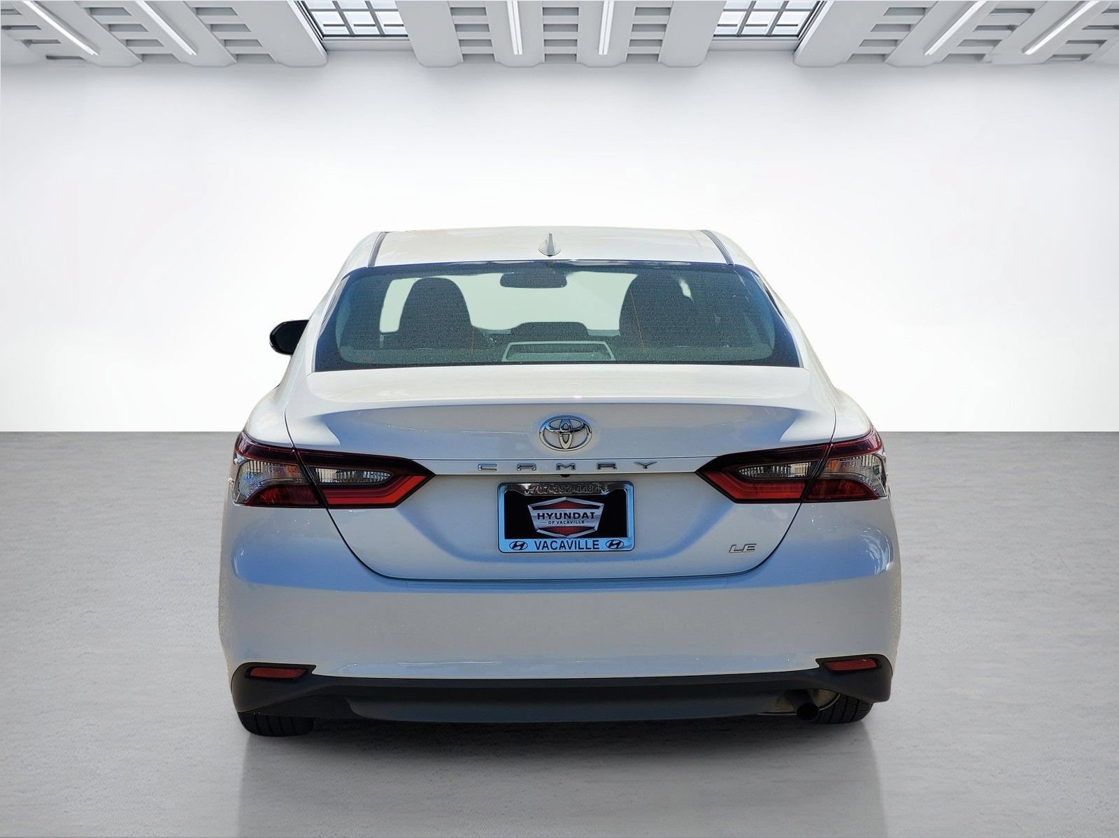 Used 2023 Toyota Camry LE FWD image 5