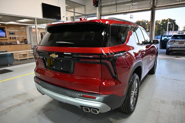 New 2026 Chevrolet Traverse LT w/ LPO, Floor Liner Package image 5