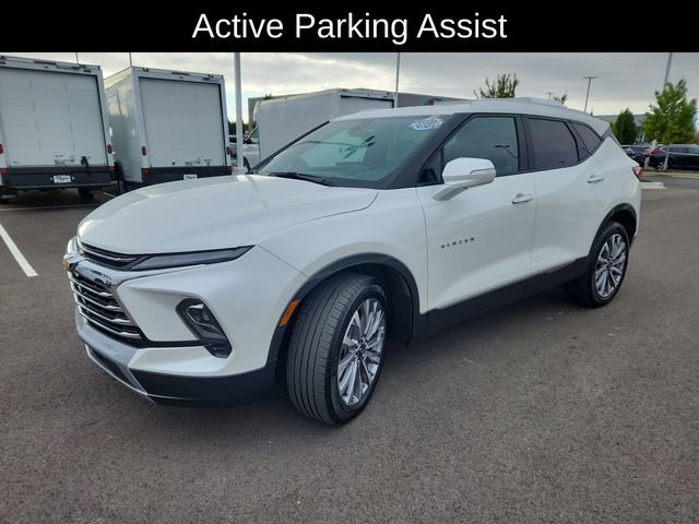 Used 2023 Chevrolet Blazer Premier image 3