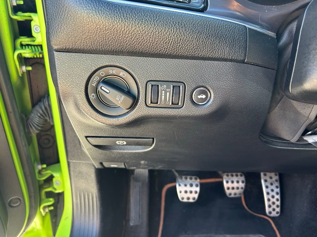 Used 2015 Dodge Challenger R/T Plus image 14