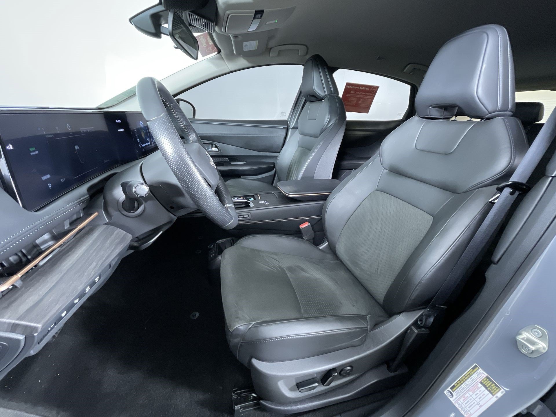 Certified 2024 Nissan Ariya AWD image 15