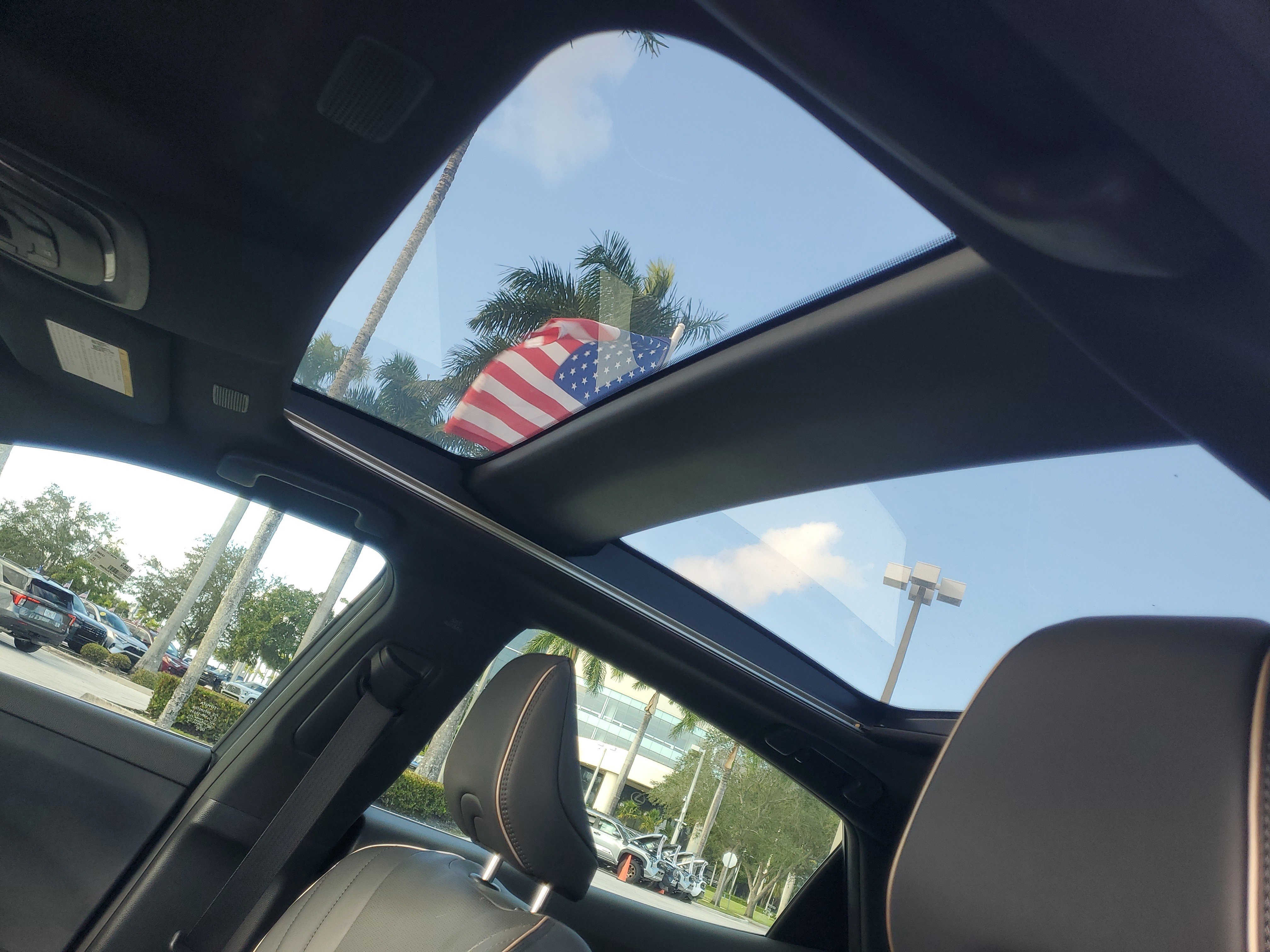 Used 2023 Toyota Crown Limited image 18