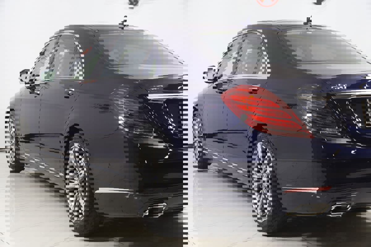 Used 2015 Mercedes-Benz S 550 4MATIC Sedan image 33