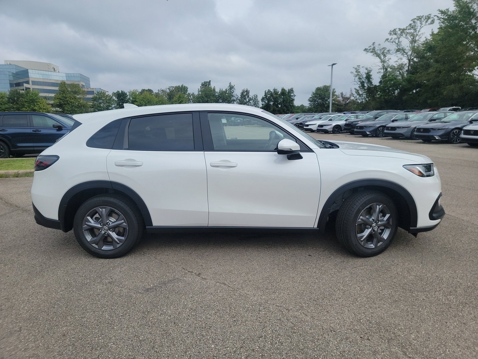 New 2026 Honda HR-V LX image 26
