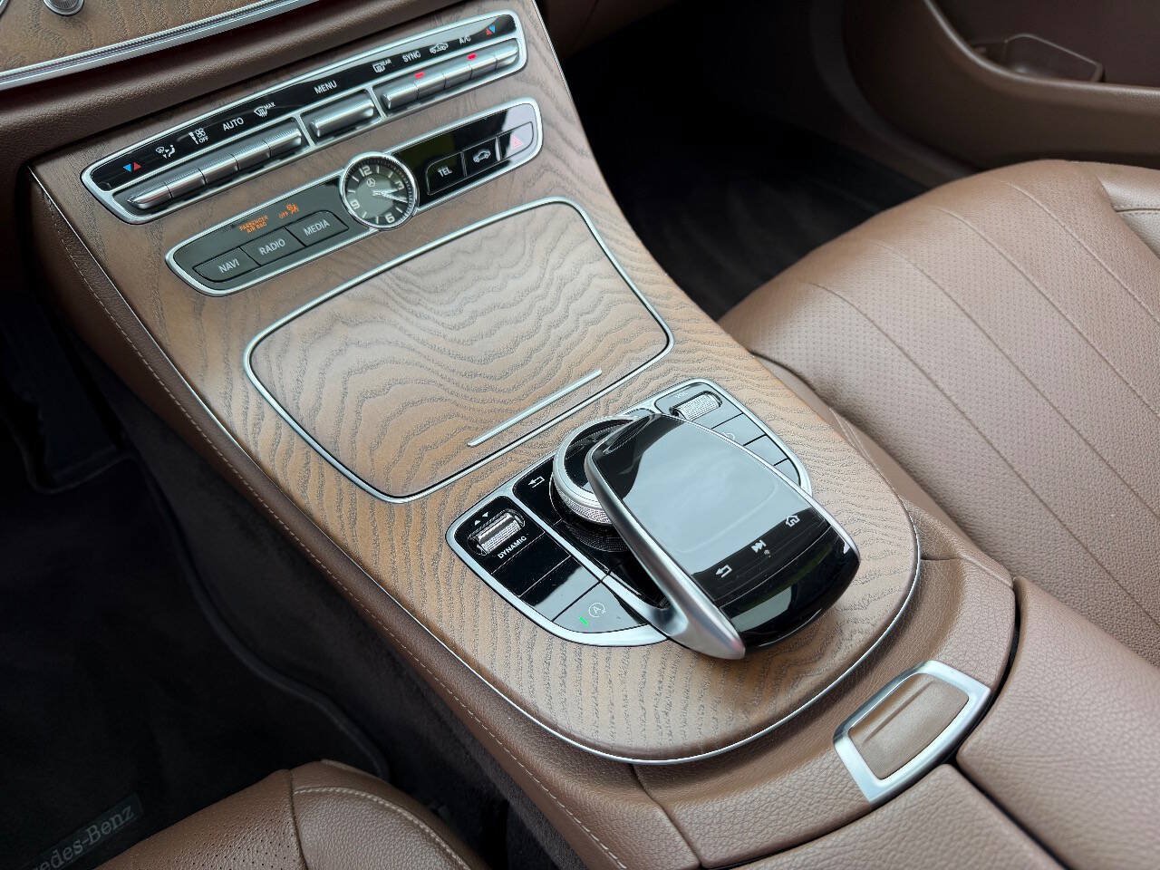 Used 2019 Mercedes-Benz E 300 4MATIC image 12