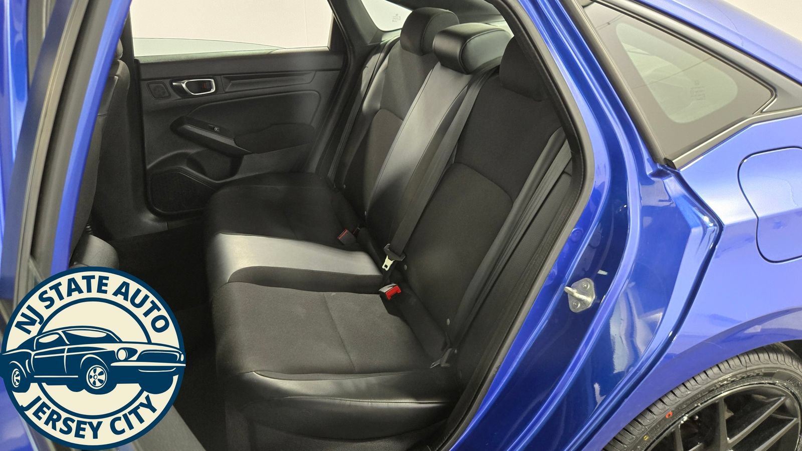 Used 2023 Honda Civic Sport image 25