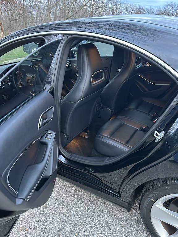 Used 2015 Mercedes-Benz CLA 250 4MATIC image 15