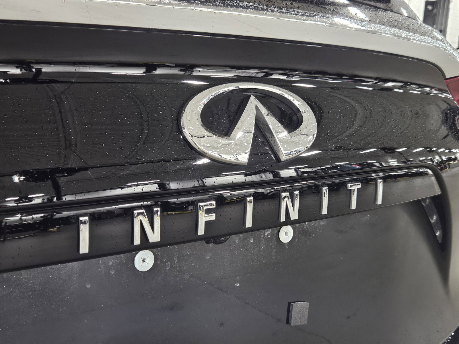 Certified 2025 INFINITI QX50 Luxe w/ Accent Package image 34