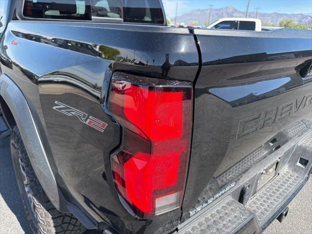 Used 2024 Chevrolet Colorado ZR2 w/ ZR2 Convenience Package III AWD/4WD image 28