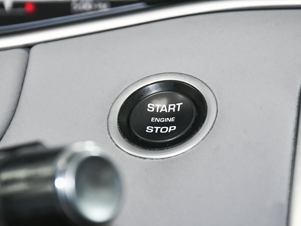 Used 2022 Land Rover Range Rover Evoque SE image 31