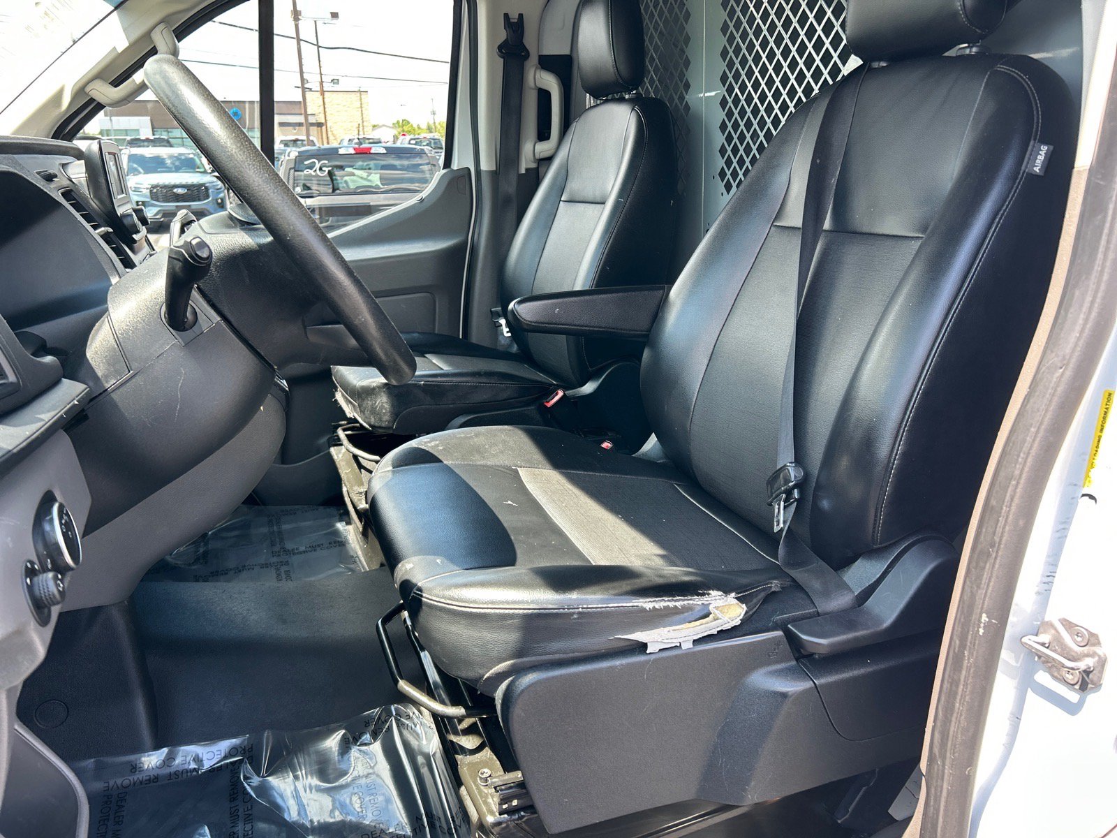 Certified 2020 Ford Transit 150 Low Roof RWD image 4