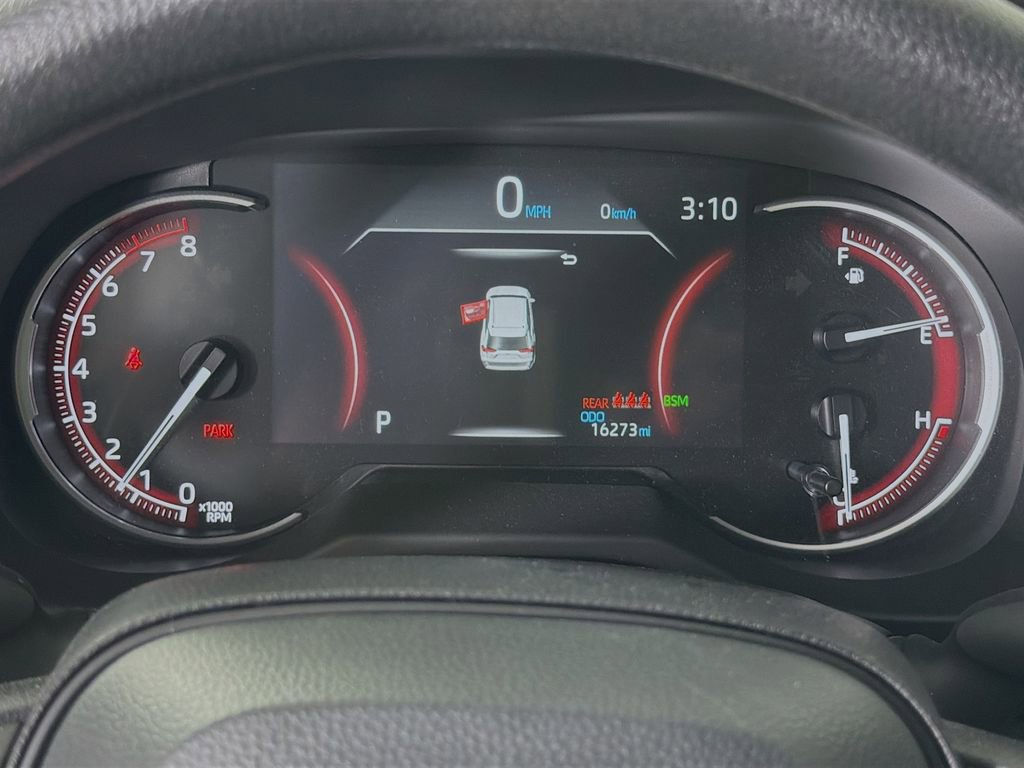 Used 2025 Toyota RAV4 XLE FWD image 15