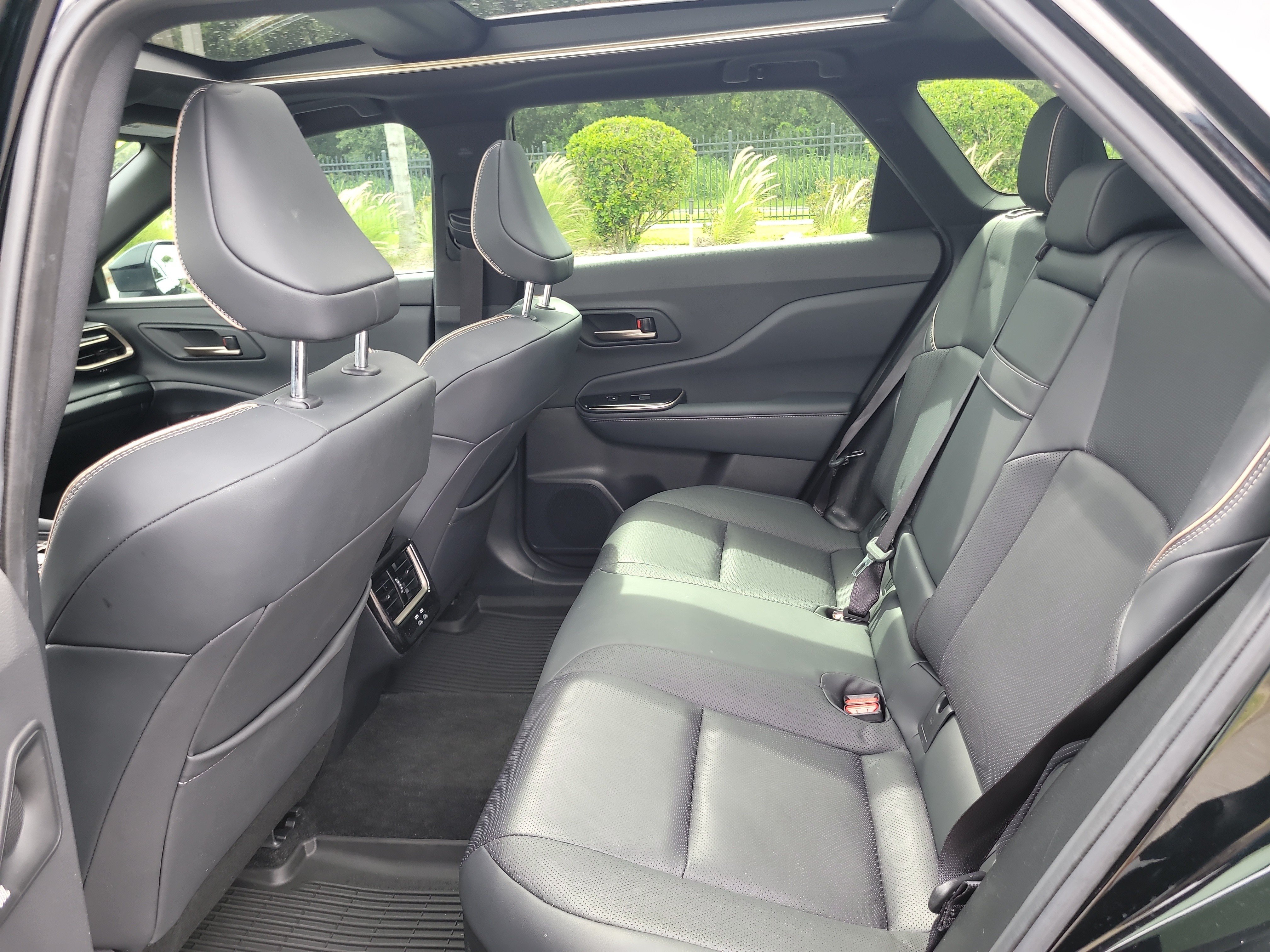 Certified 2025 Toyota Crown Signia AWD/4WD image 15