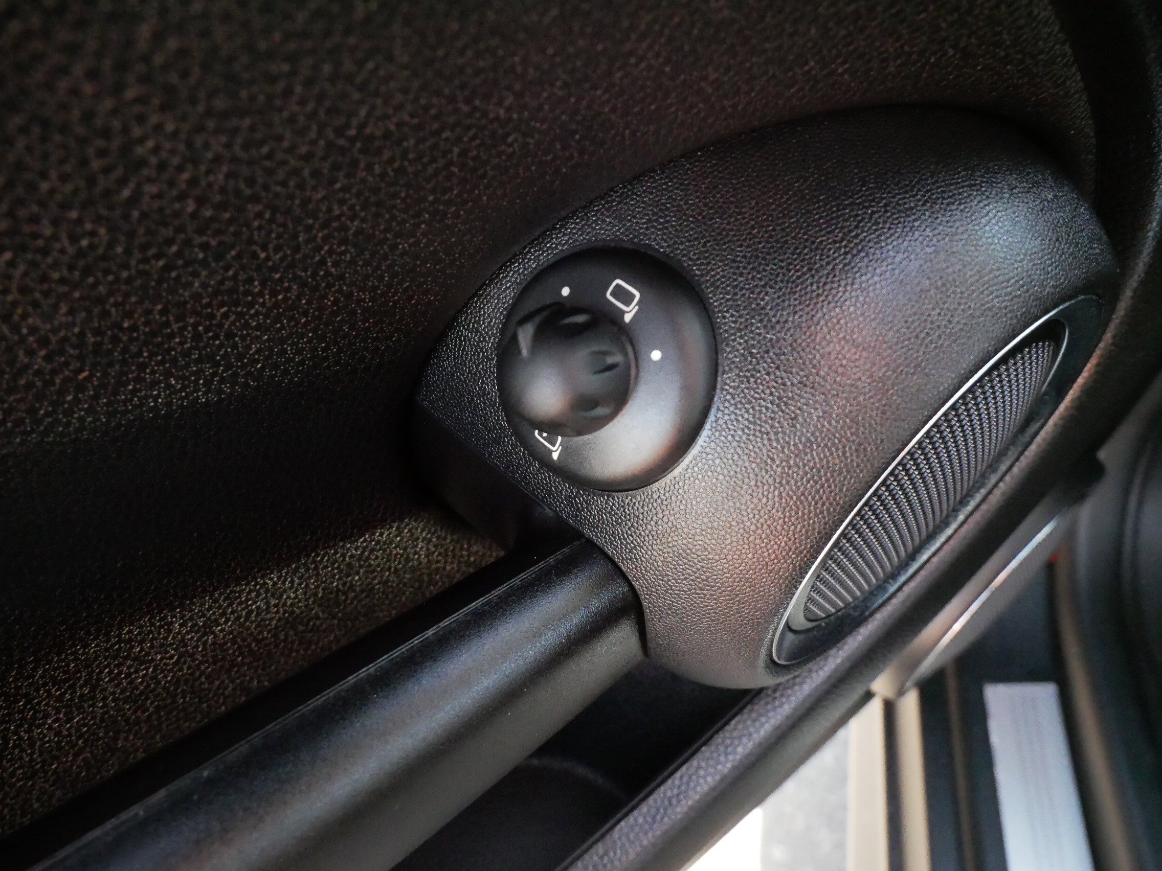 Used 2011 MINI Cooper Hardtop FWD image 19