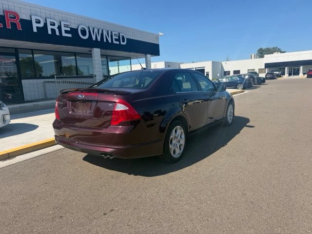 Used 2011 Ford Fusion SE FWD image 9