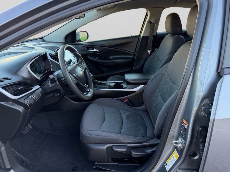 Used 2018 Chevrolet Volt LT image 10