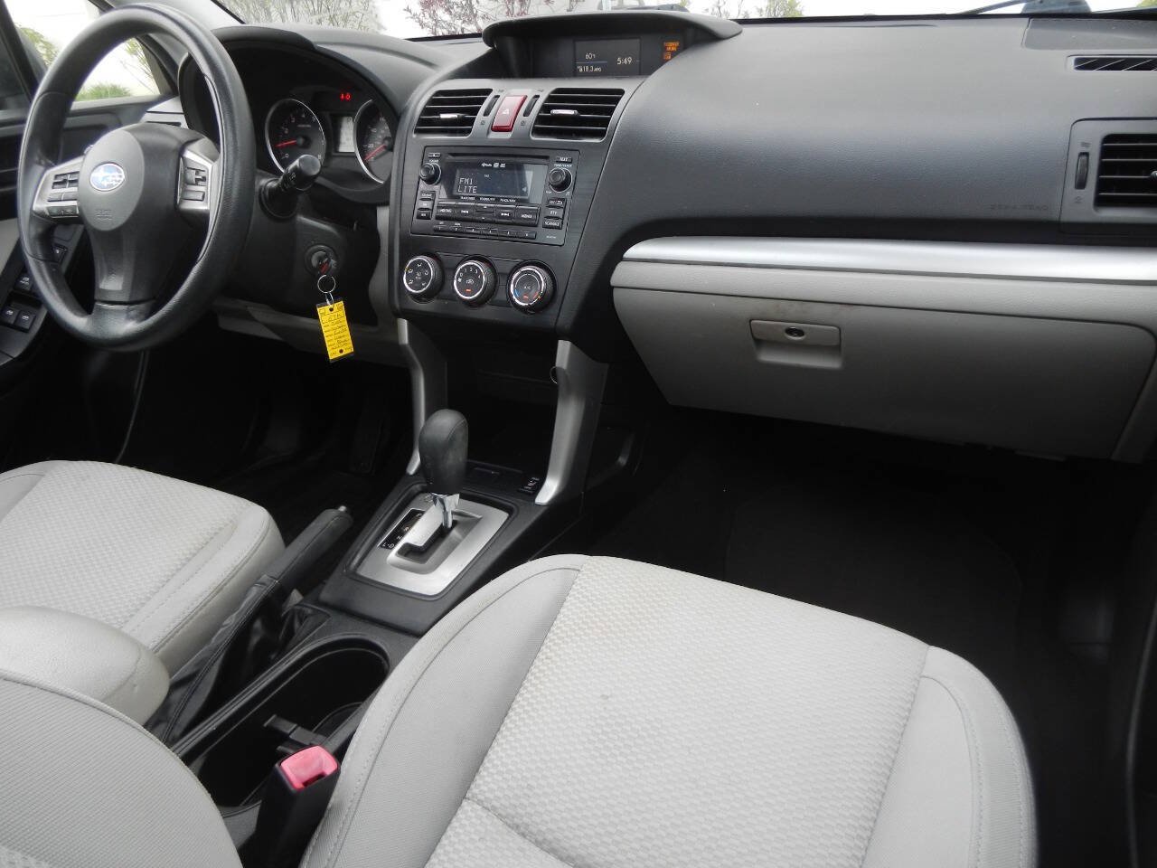 Used 2015 Subaru Forester 2.5i Premium w/ All-Weather Package AWD/4WD image 34