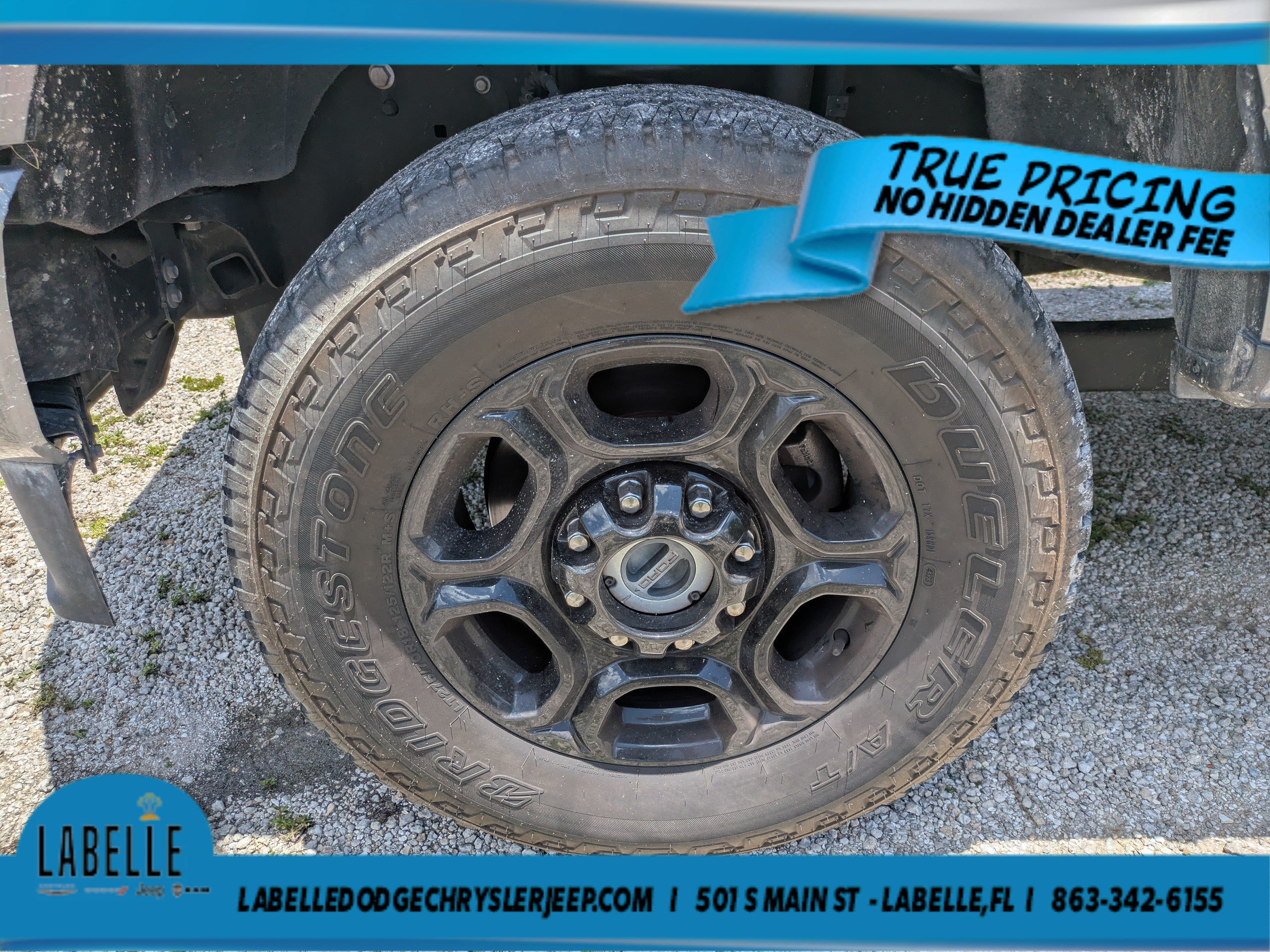 Used 2023 Ford F250 4x4 Crew Cab Super Duty image 12