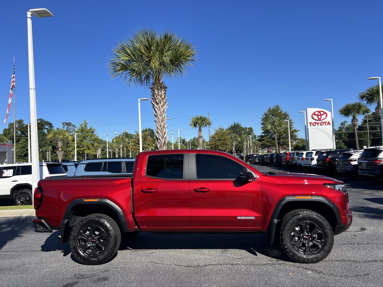 Used 2024 GMC Canyon Elevation w/ Convenience Package RWD image 11