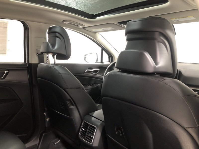 New 2026 Kia Sportage SX image 12