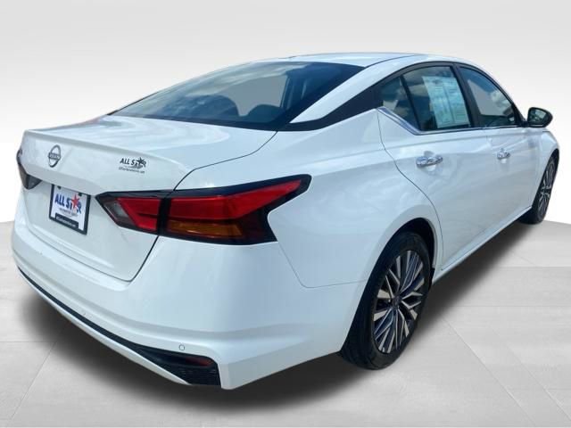 Used 2025 Nissan Altima 2.5 SV FWD image 8