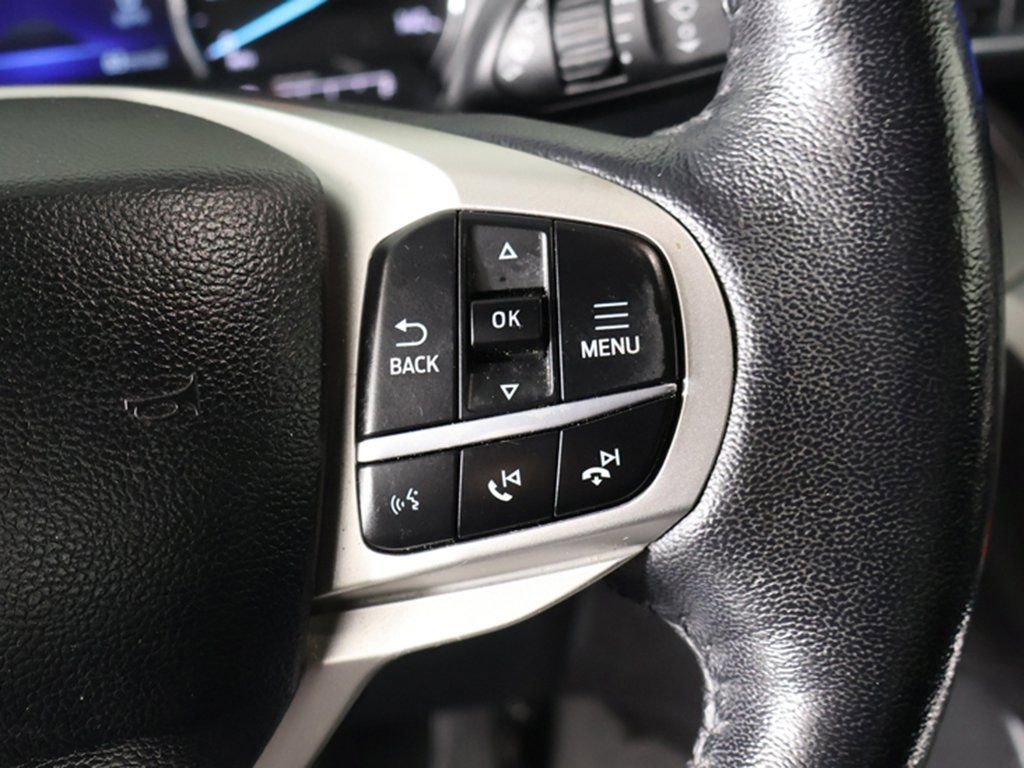 Used 2022 Ford Explorer XLT w/ Equipment Group 202A AWD/4WD image 39
