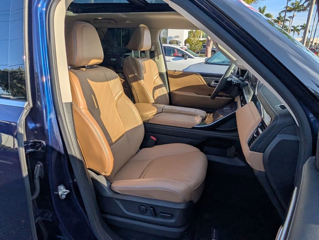 Used 2025 INFINITI QX80 Luxe image 18