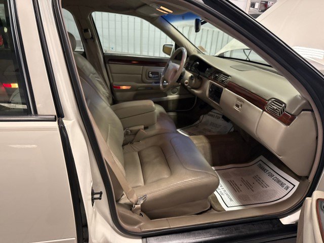 Used 1998 Cadillac De Ville Sedan image 27