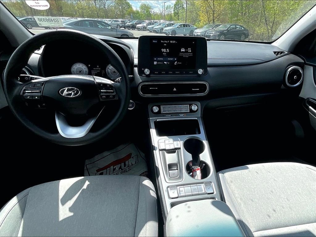 Used 2023 Hyundai Kona SE w/ Cargo Package FWD image 21
