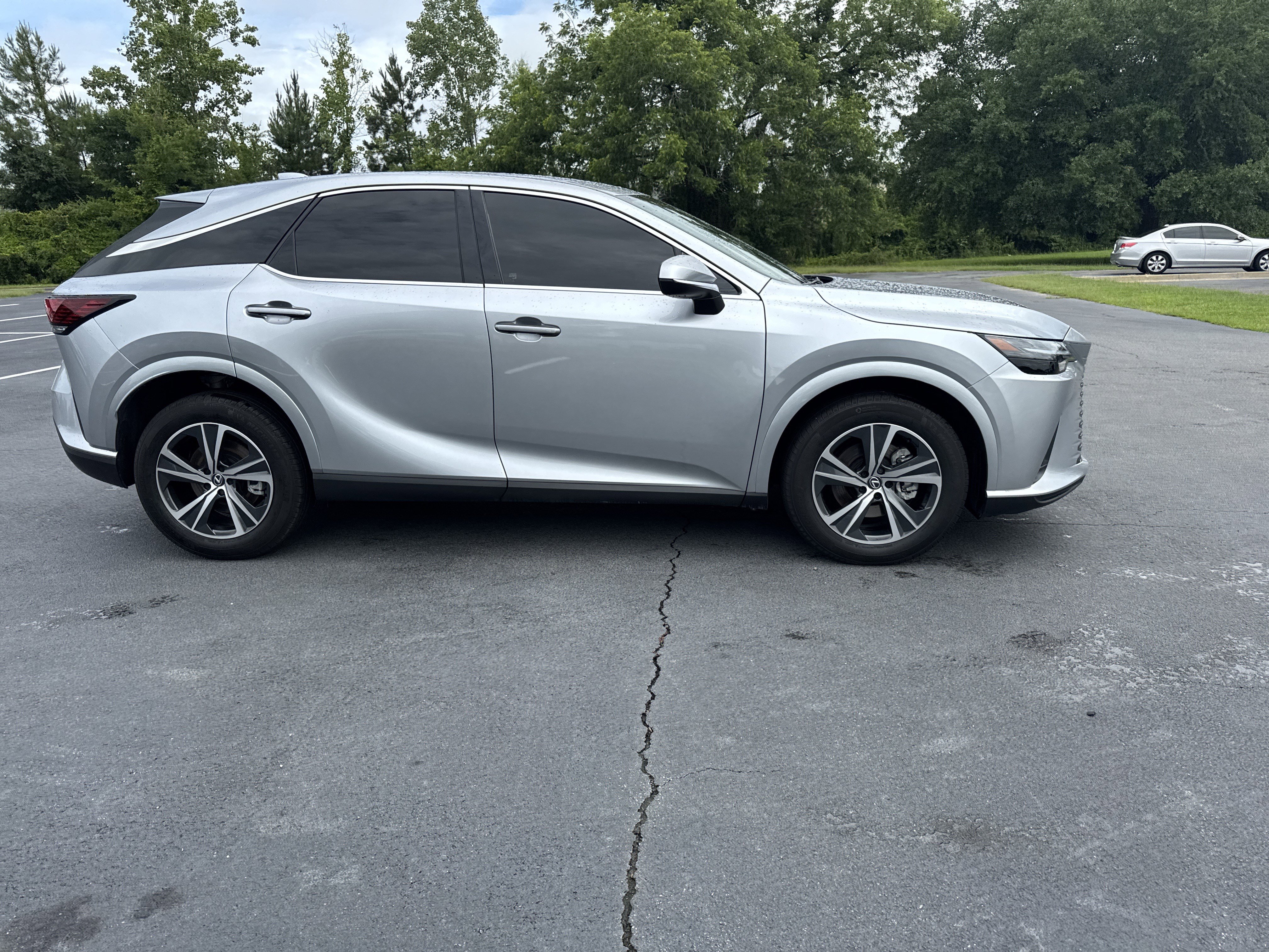 Used 2025 Lexus RX 350 FWD w/ Technology Package image 11