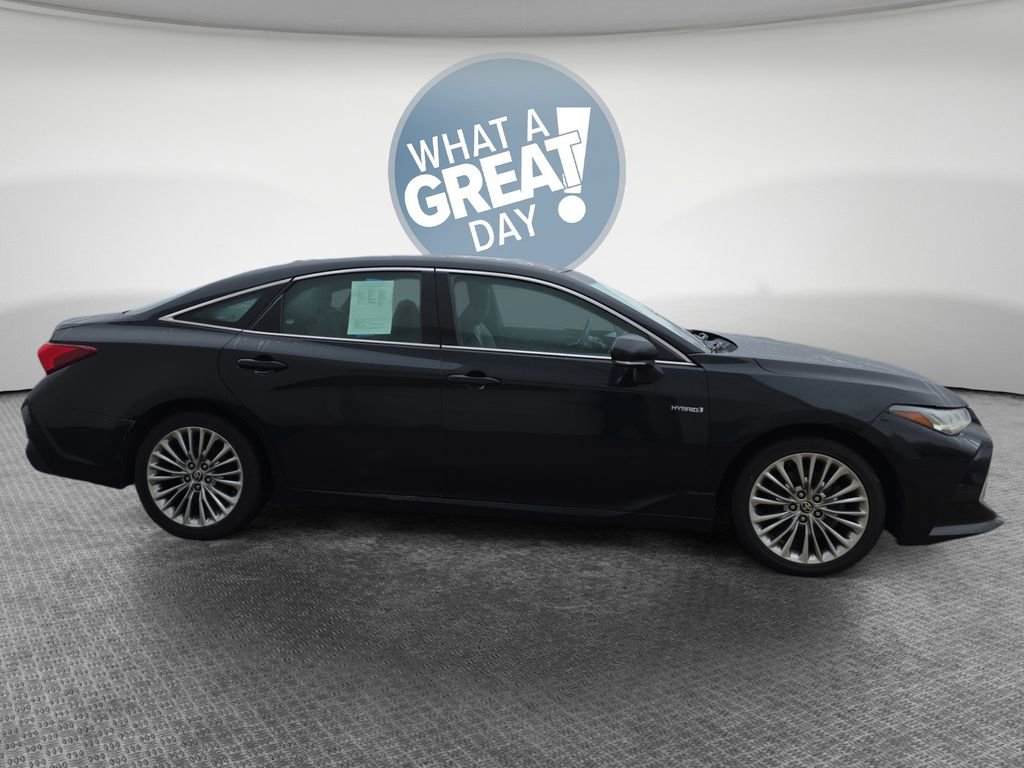 Used 2021 Toyota Avalon Limited w/ Advanced Safety Package image 2