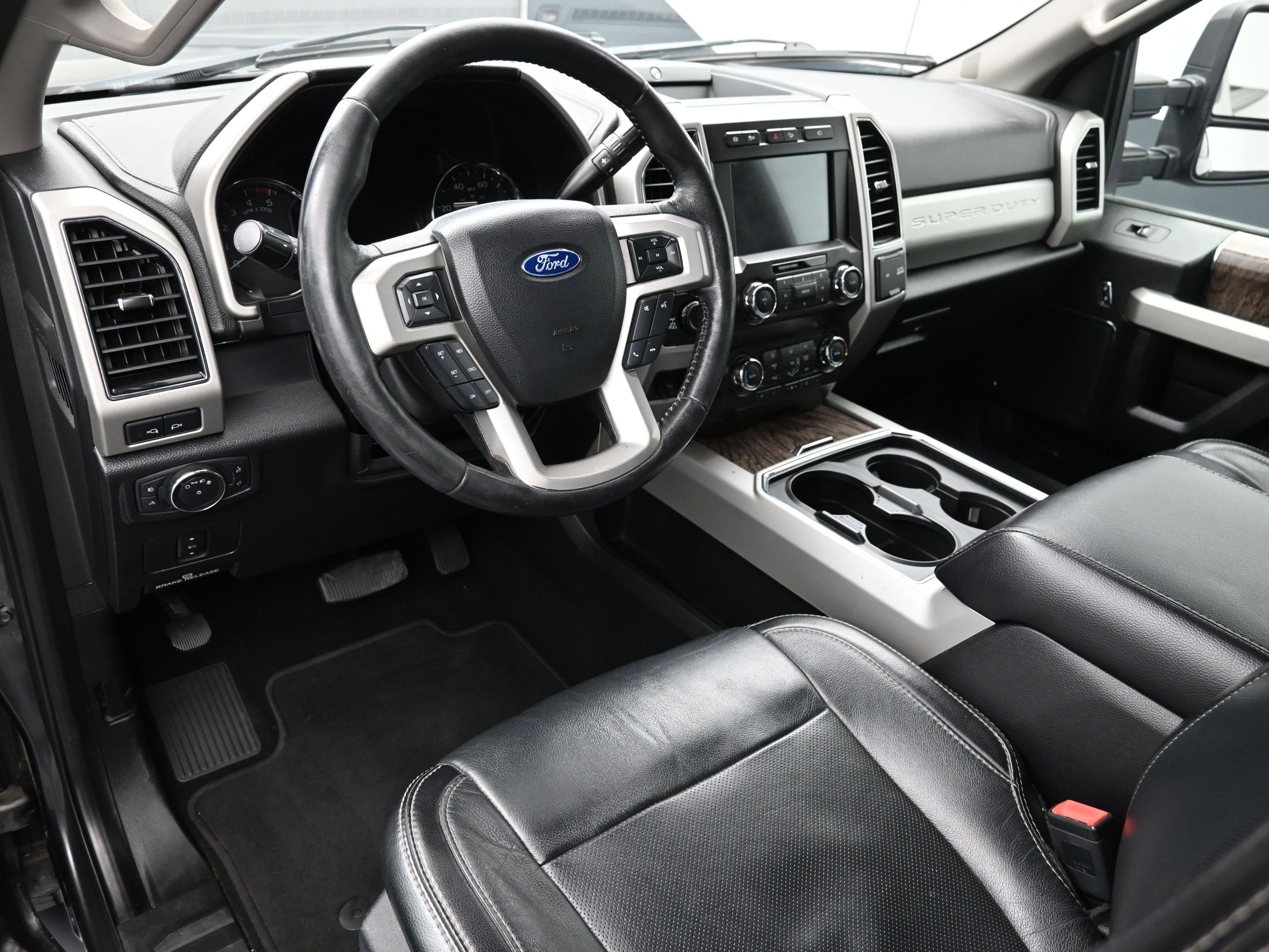 Used 2019 Ford F250 Lariat w/ Lariat Value Package image 22