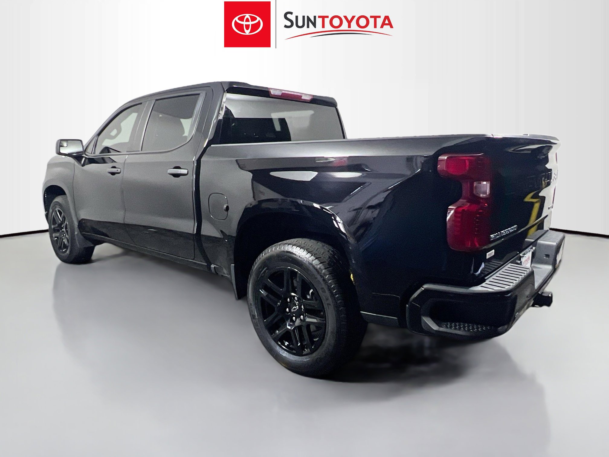 Used 2024 Chevrolet Silverado 1500 Custom RWD image 6