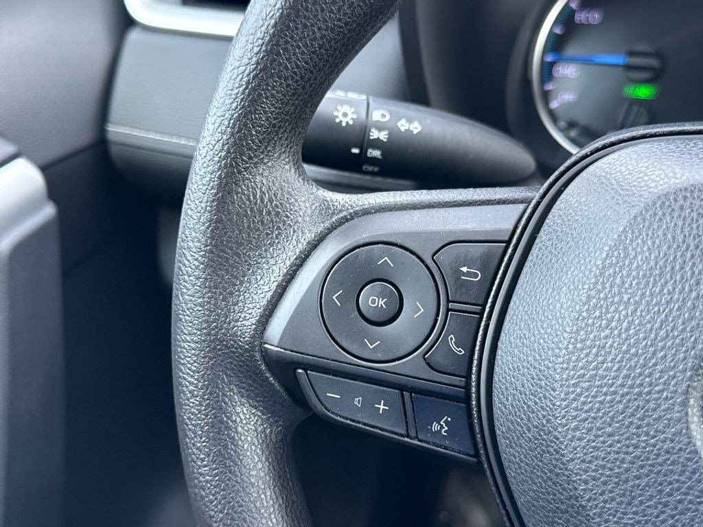 Used 2019 Toyota RAV4 LE w/ Carpet Mat Package AWD/4WD image 22