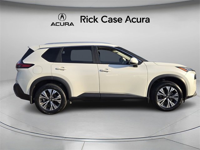 Used 2023 Nissan Rogue SV w/ SV Premium B Package image 4