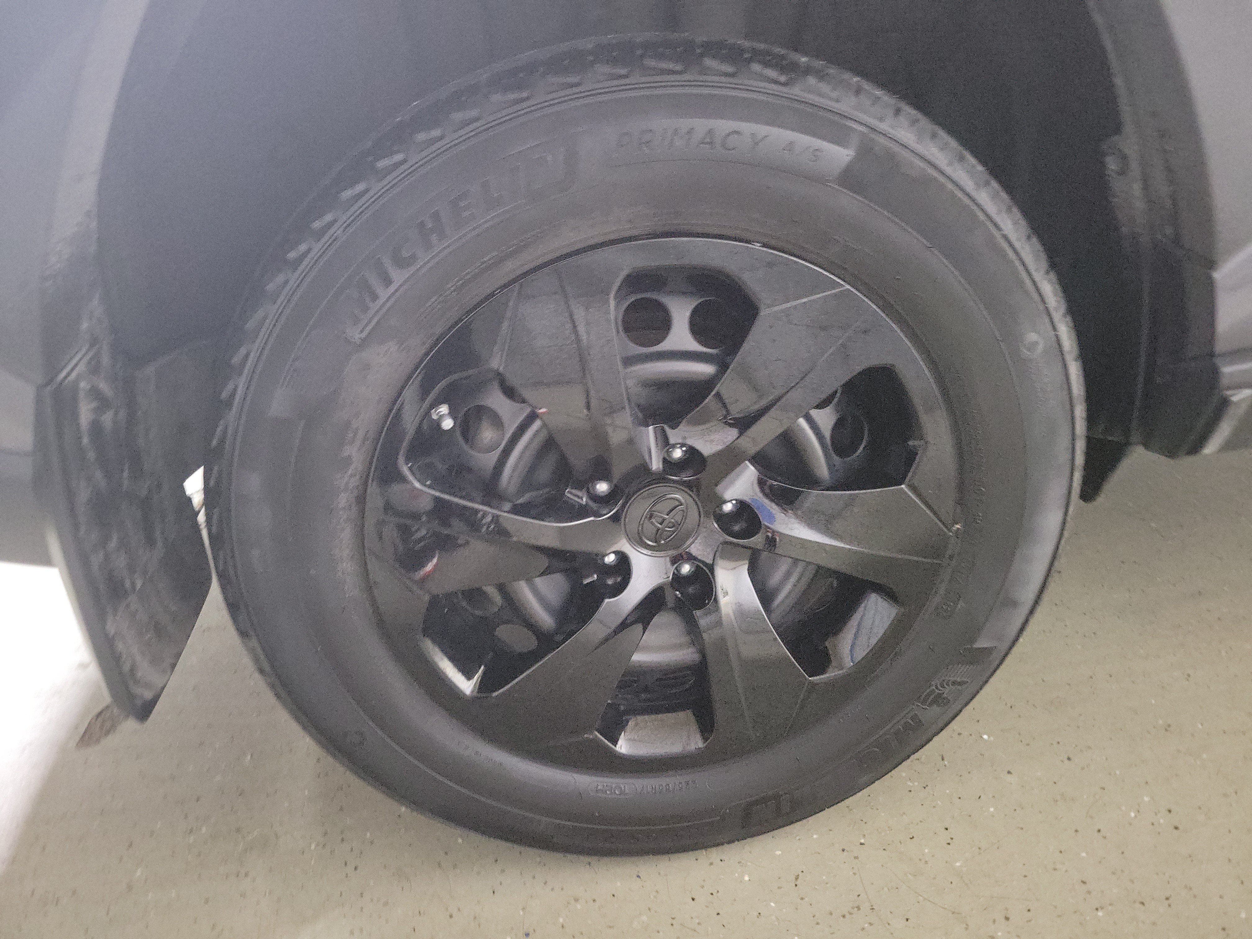 Used 2023 Toyota RAV4 LE AWD/4WD image 6