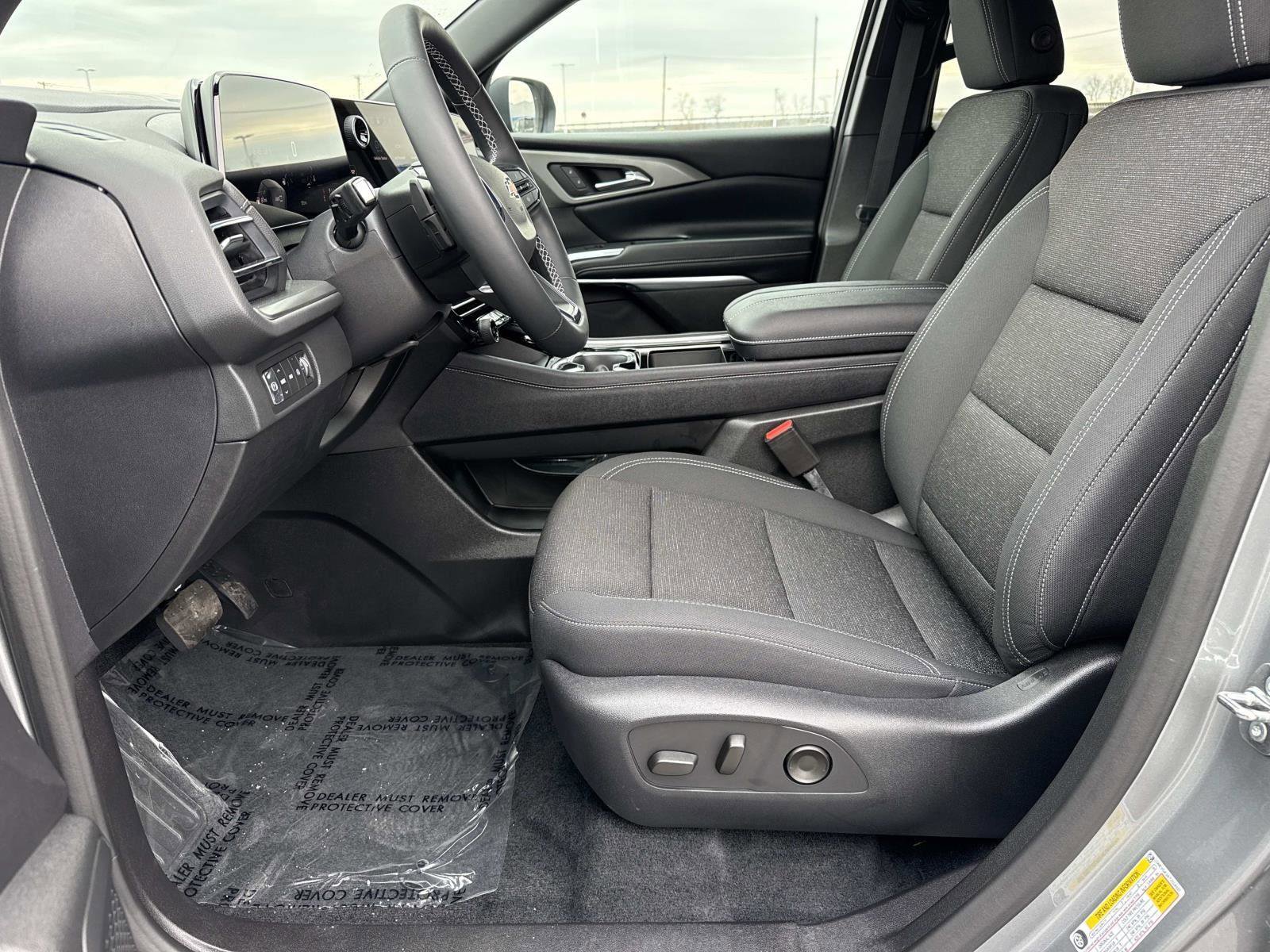 New 2026 Chevrolet Traverse LT w/ Driver Confidence Package image 9